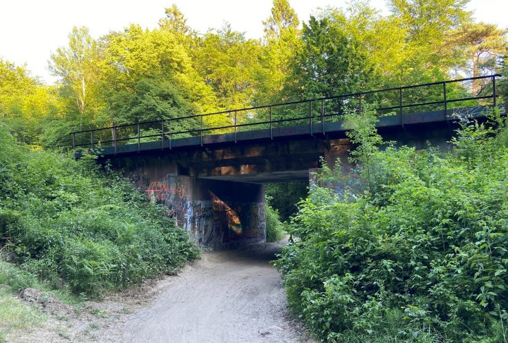 Tunel na szlaku rowerowym w stronę Małego Kacka