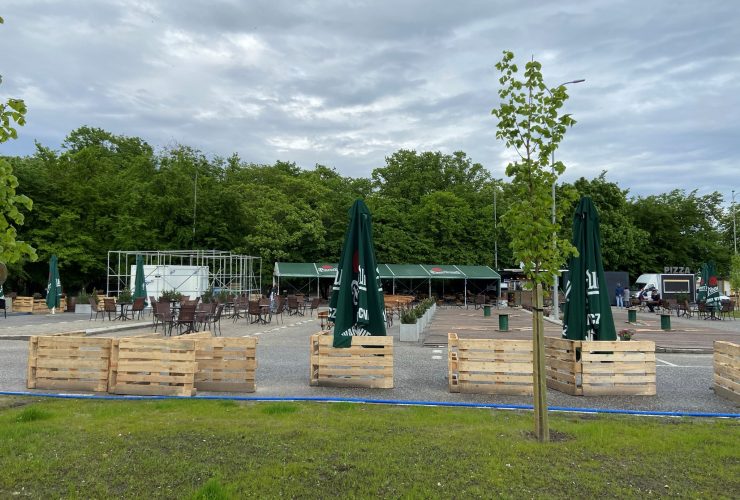 Parking przy ul. Zawiszy Czarnego zlikwidowany 18 Strefa Kultury. Blues Club przy plaży miejskiej w Gdyni. Maj 2021