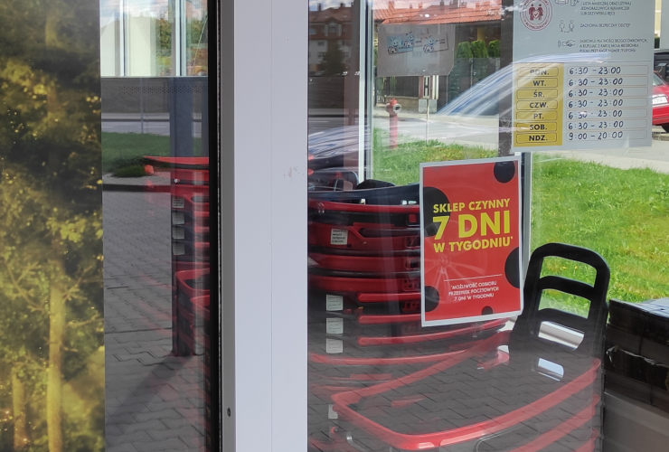 Biedronka otwarta w niedzielę Gdynia Chwarzno