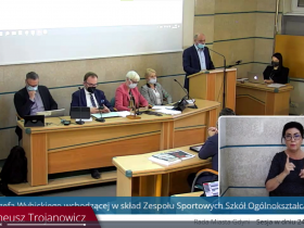 XXXV sesja Rady Miasta Gdynia w 2021 roku. zrzut ekrany z transmisji