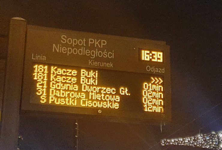 Linia 181, czyli najdłuższe 2 minuty w życiu… 30 tablica z połączeniami sopot