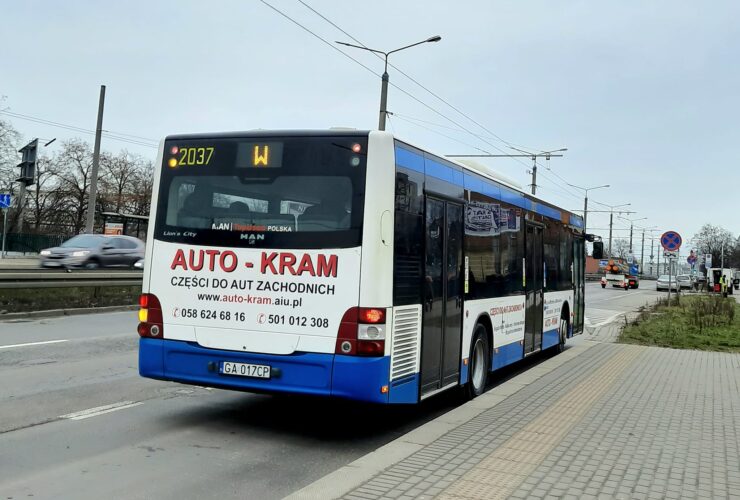 Zdjęcie przedstawia zlikwidowany Autobus "W".